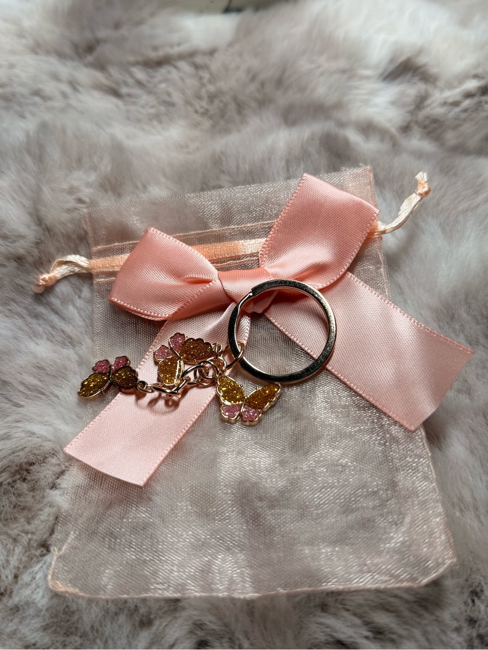 Butterflies Bag Charm with 3 Butterfly‎ Charms Sparkling Golden Brand New - Picture 2 of 3